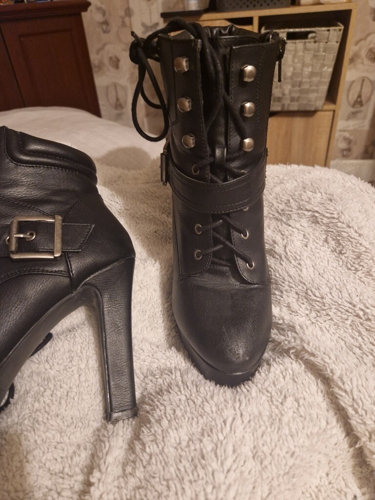 Gothic high heels | in Stoke-sub-Hamdon 